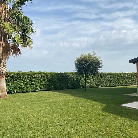 Villa Dei Fenicotteri -Resort Marinagri * Поликоро